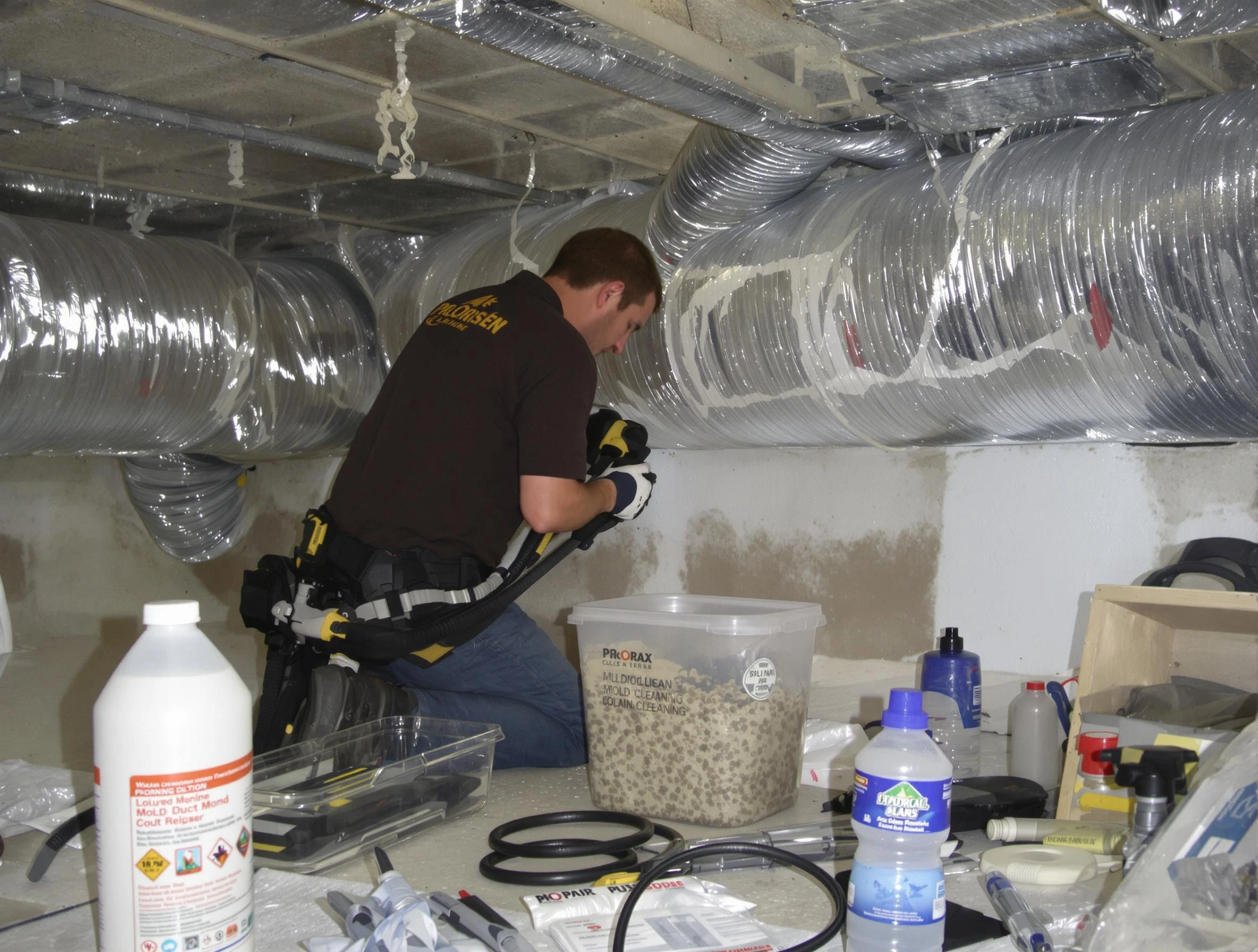 Aurora Air Duct Cleaning specialist performing professional mold removal from air ducts in Aurora
